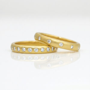 David Ashton jewellery modern gold and diamond eternity ring