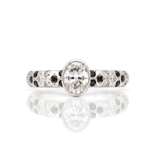 luxury engagement ring bespoke London platinum diamond Davuid Ashton