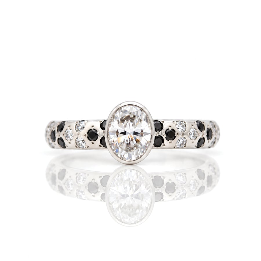 luxury engagement ring bespoke London platinum diamond Davuid Ashton