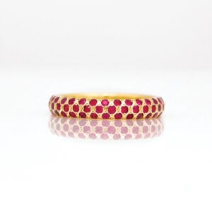 Rubies set in yellow gold ring mid width 0894