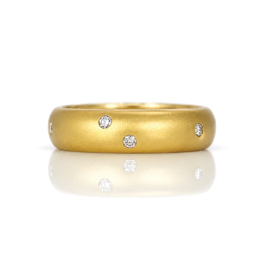 modern diamond gold eternity ring 0330 David Ashton contemporary fine jewellery handm