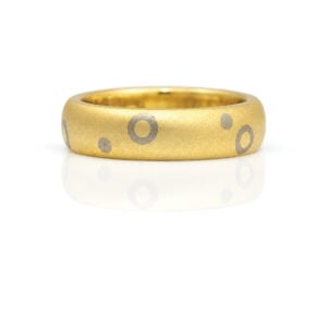 Mokume gane 18ct gold ring with dots and circles David Ashton 0804 modern wedding ring