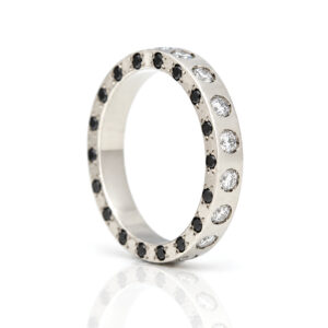 Unique eternity ring black and white natural diamonds