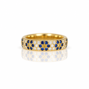 gold ring with flush set gemstones forget me not pattern David Ashton 0997. Modern fine jewellery handmade in London bespoke