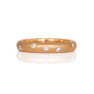 randomy set daimodns in rose gold ring 0988