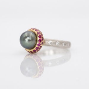Tahitian pearl modern ring
