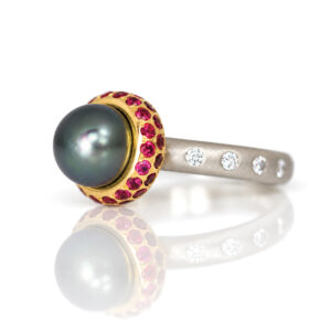 Tahitian pearl modern ring