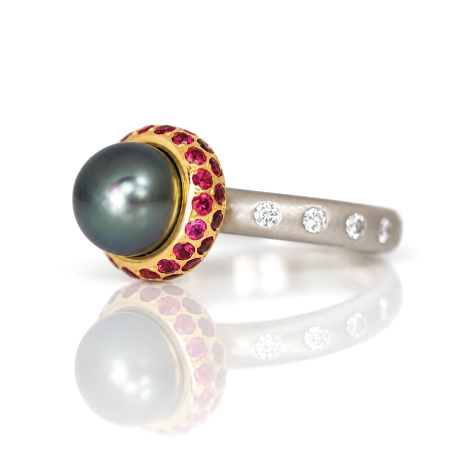 Tahitian pearl modern ring