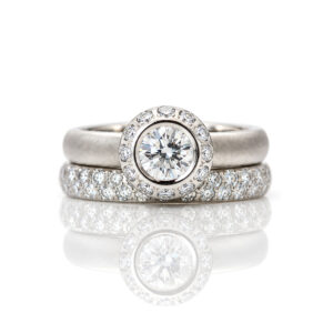 Ultimate luxury bespoke engagement ring 1004 David Ashton
