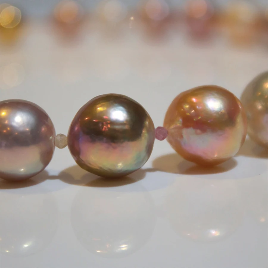 Natural colour pearl & pink sapphire necklace - Image 2