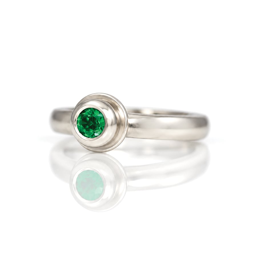 Intense green round emerald rub-over set in Platinum modern ring David Ashton 0709 jewellery handmade in London bespoke