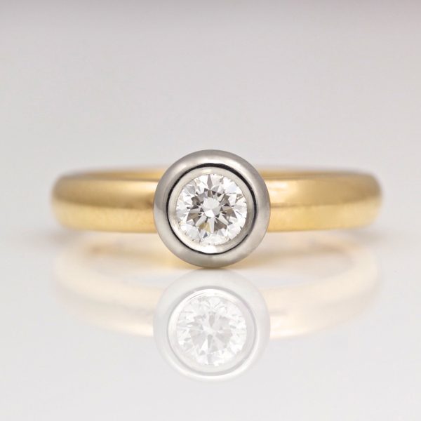 Diamond rub-over set in Platinum on rose gold engagement ring 0905