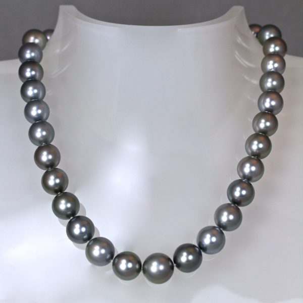 Perfect Tahitian pearl necklace