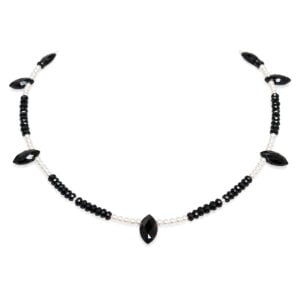 Black spienl and white pearl necklace