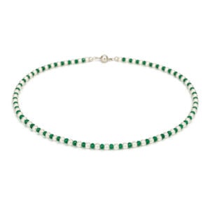 Vibrant green faceted beads alternating white pearl necklace