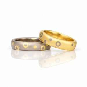18ct gold rings with dots and circles