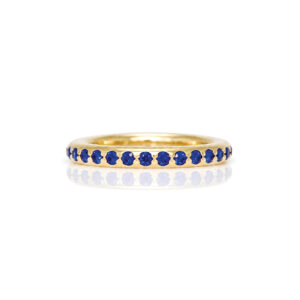 sapphire eternity ring yellow gold
