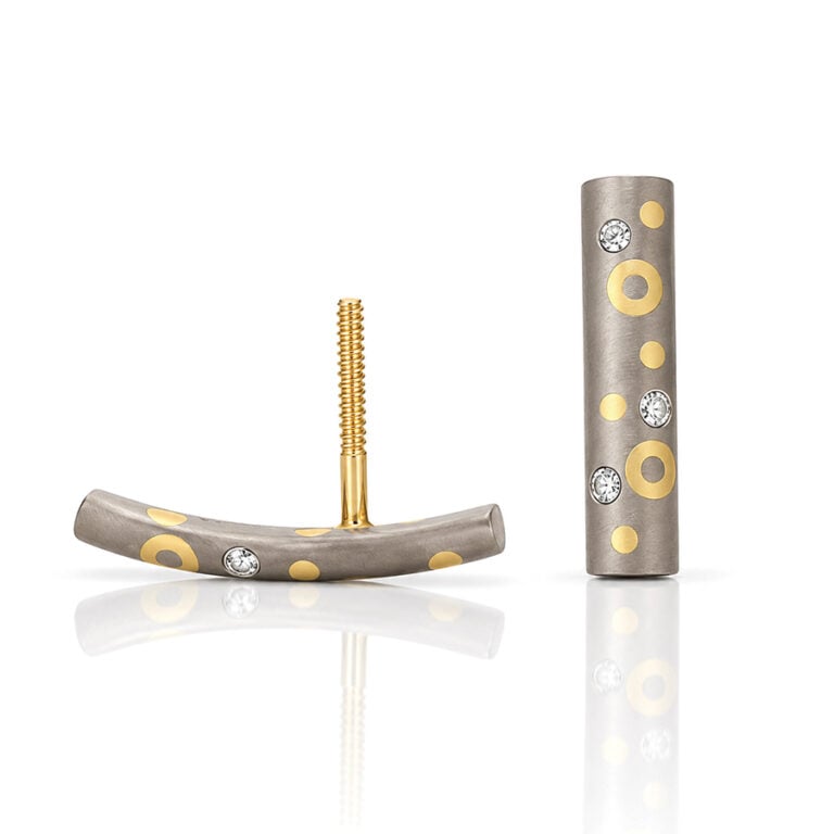 Modern gold dot and circle eartsuds with diamonds