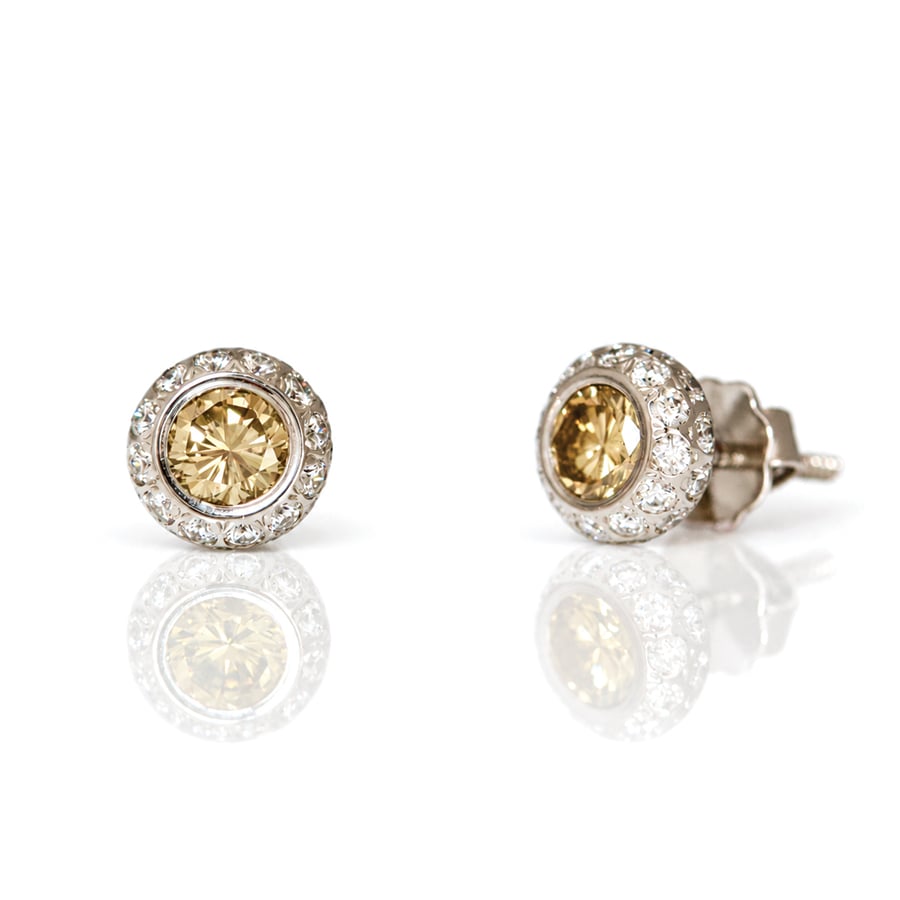 Natural yellow and white diamond ear-studs