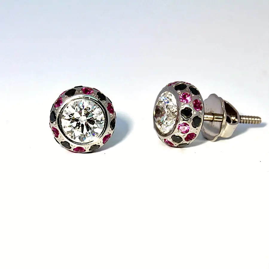 Natural diamond with pink sapphire and black diamond earstuds - Image 3