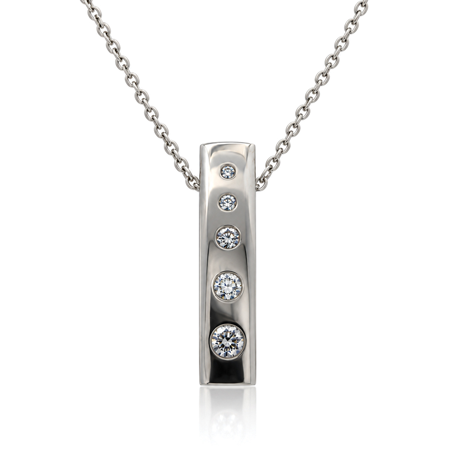 Platinum pendent with 5 diamonds